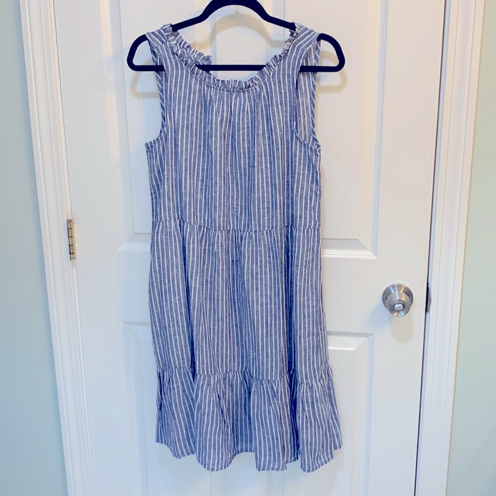 Adorable blue and white dress, BNWT! Size xs
